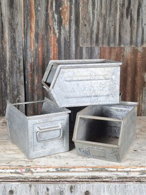Vintage Verzinkte Magazijnbakken