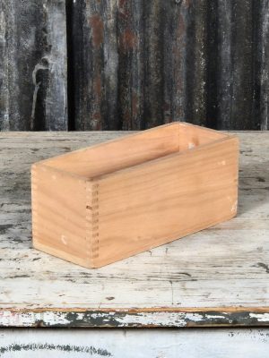 Blanke houten kistjes