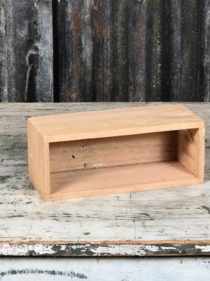 Blanke houten kistjes